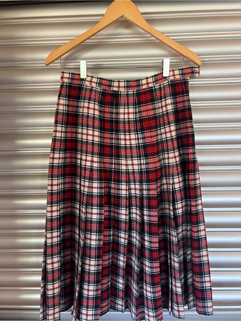VTG Pendleton 100% Virgin Wool Red Tartan Plaid Pleated Midi Skirt Sz 14